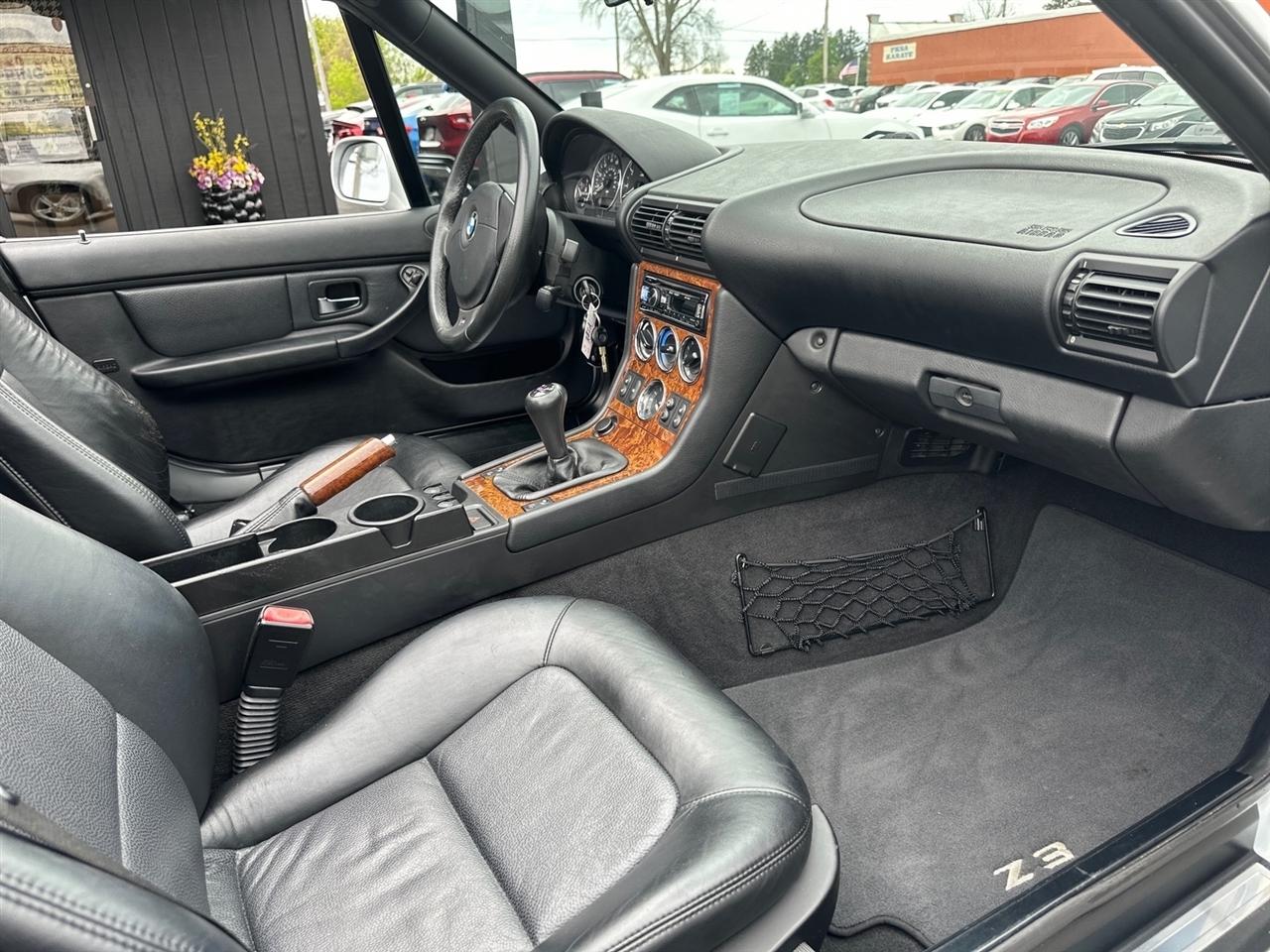 BMW Z3 Z3 2dr Roadster 2.5L 2000