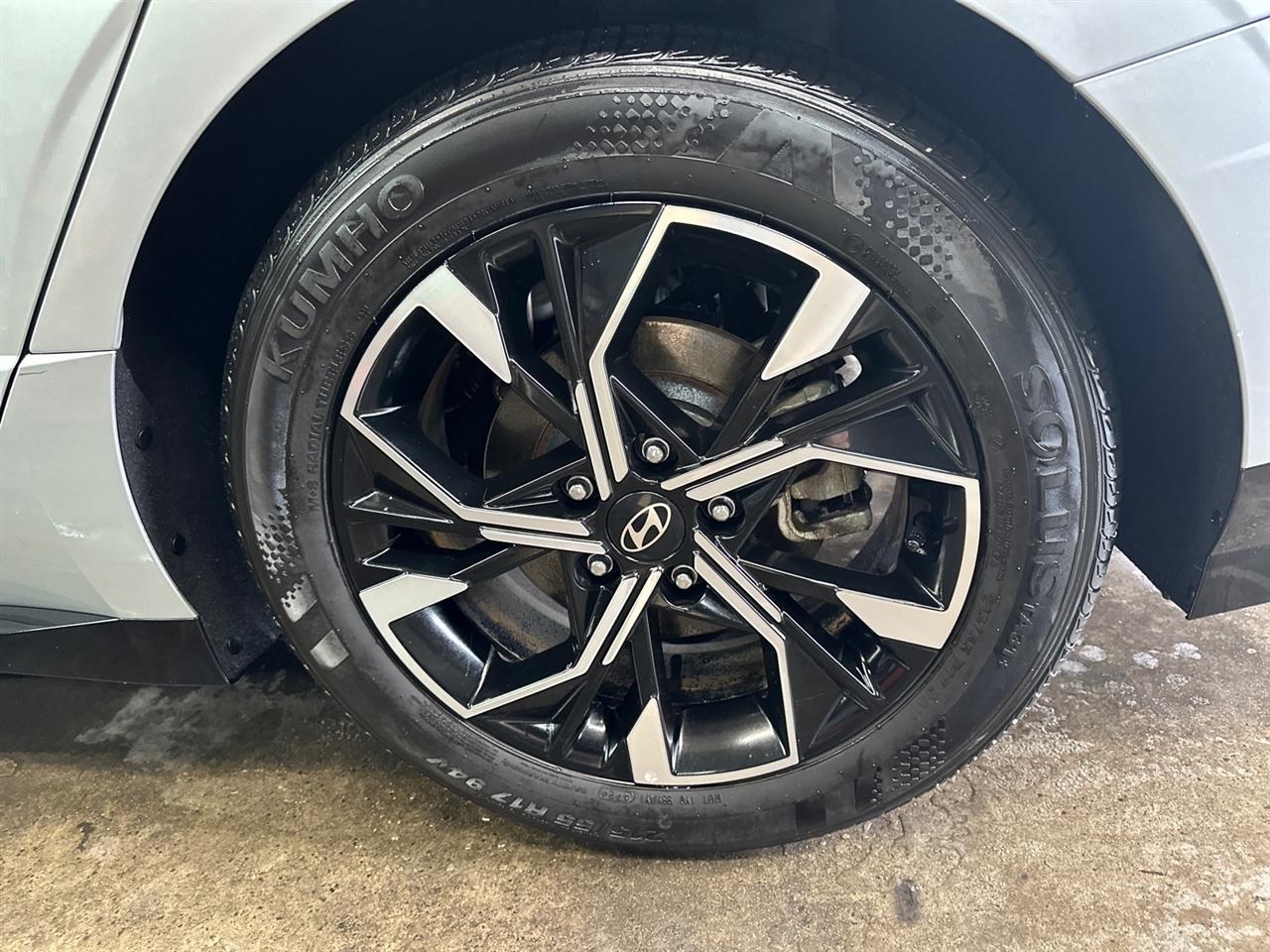 Hyundai Sonata SEL FWD 2025