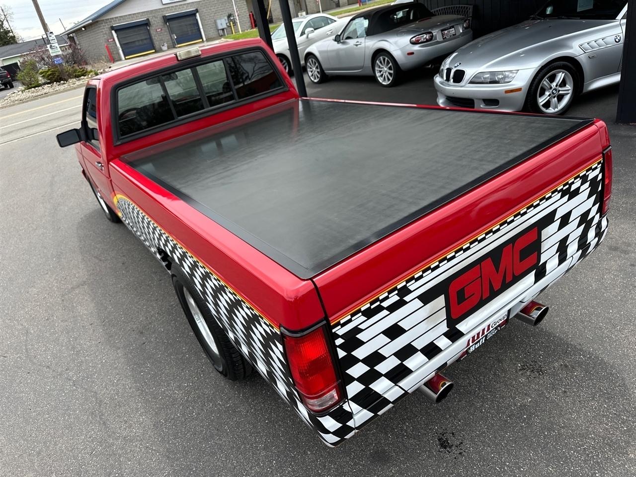 GMC S-15  1982