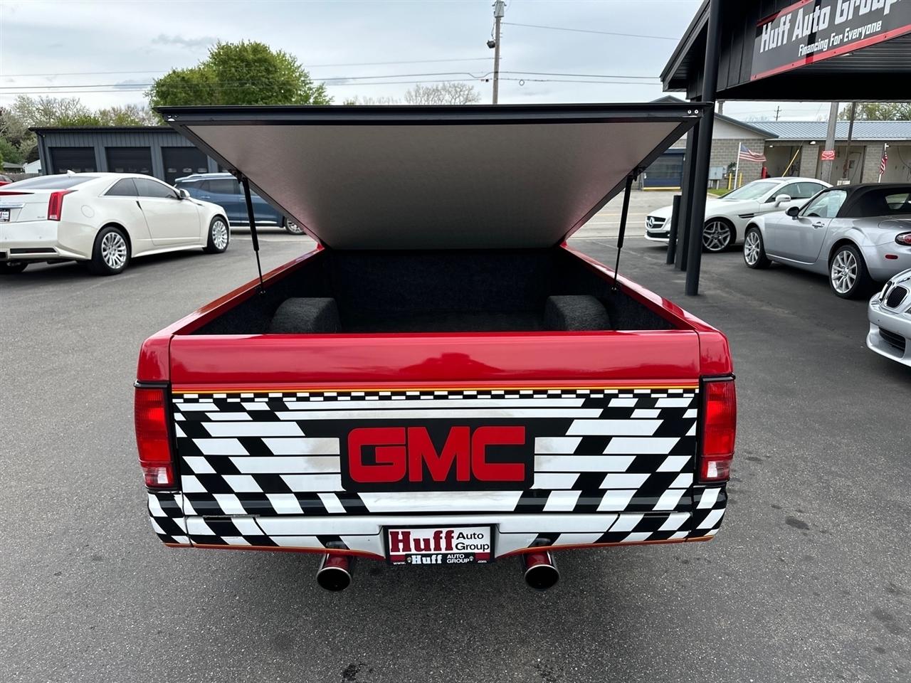 GMC S-15  1982
