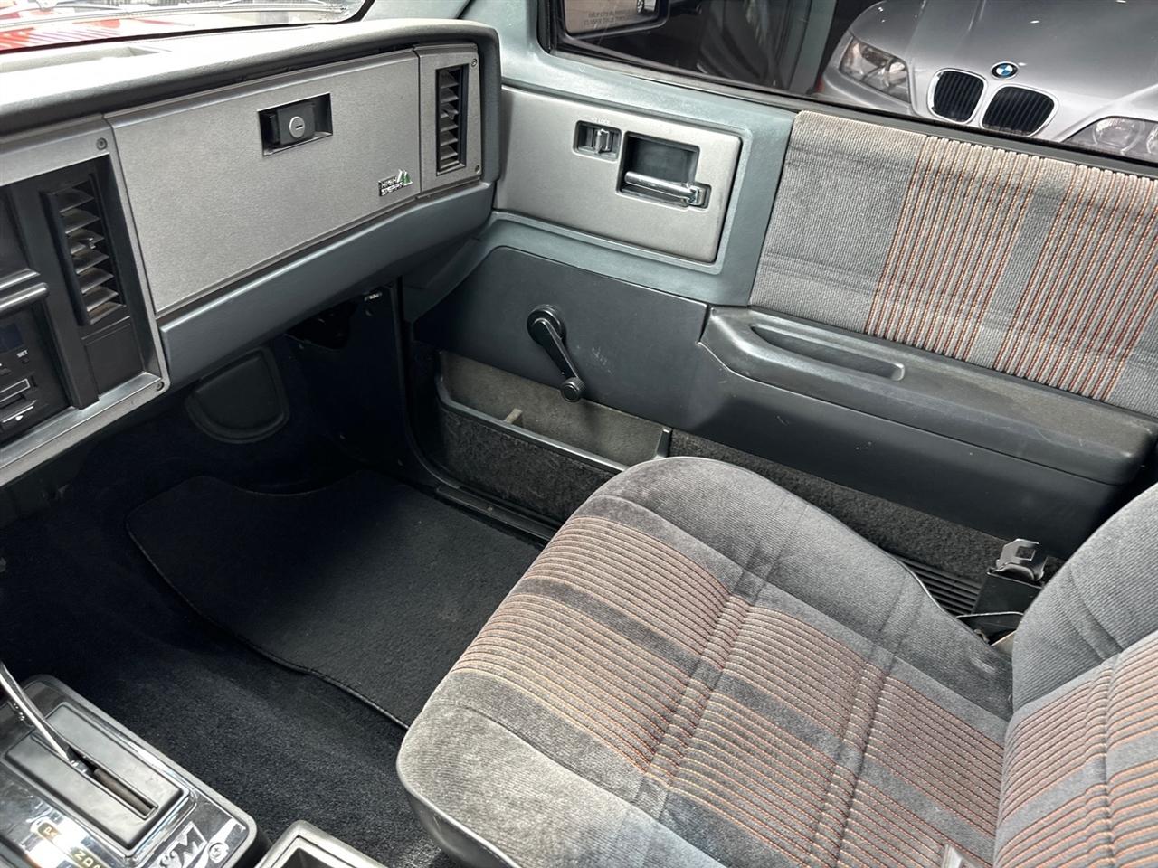 GMC S-15  1982