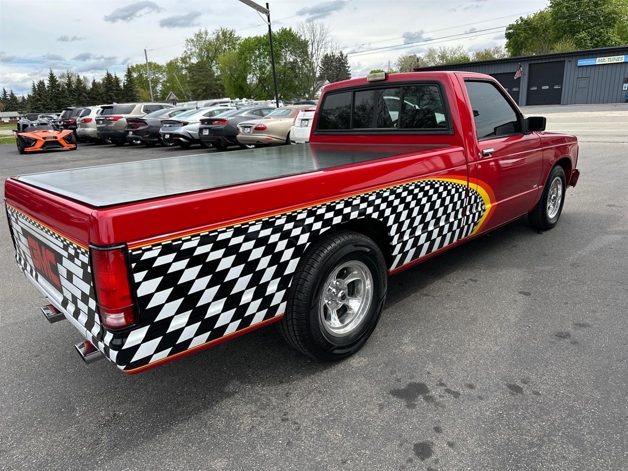GMC S-15  1982