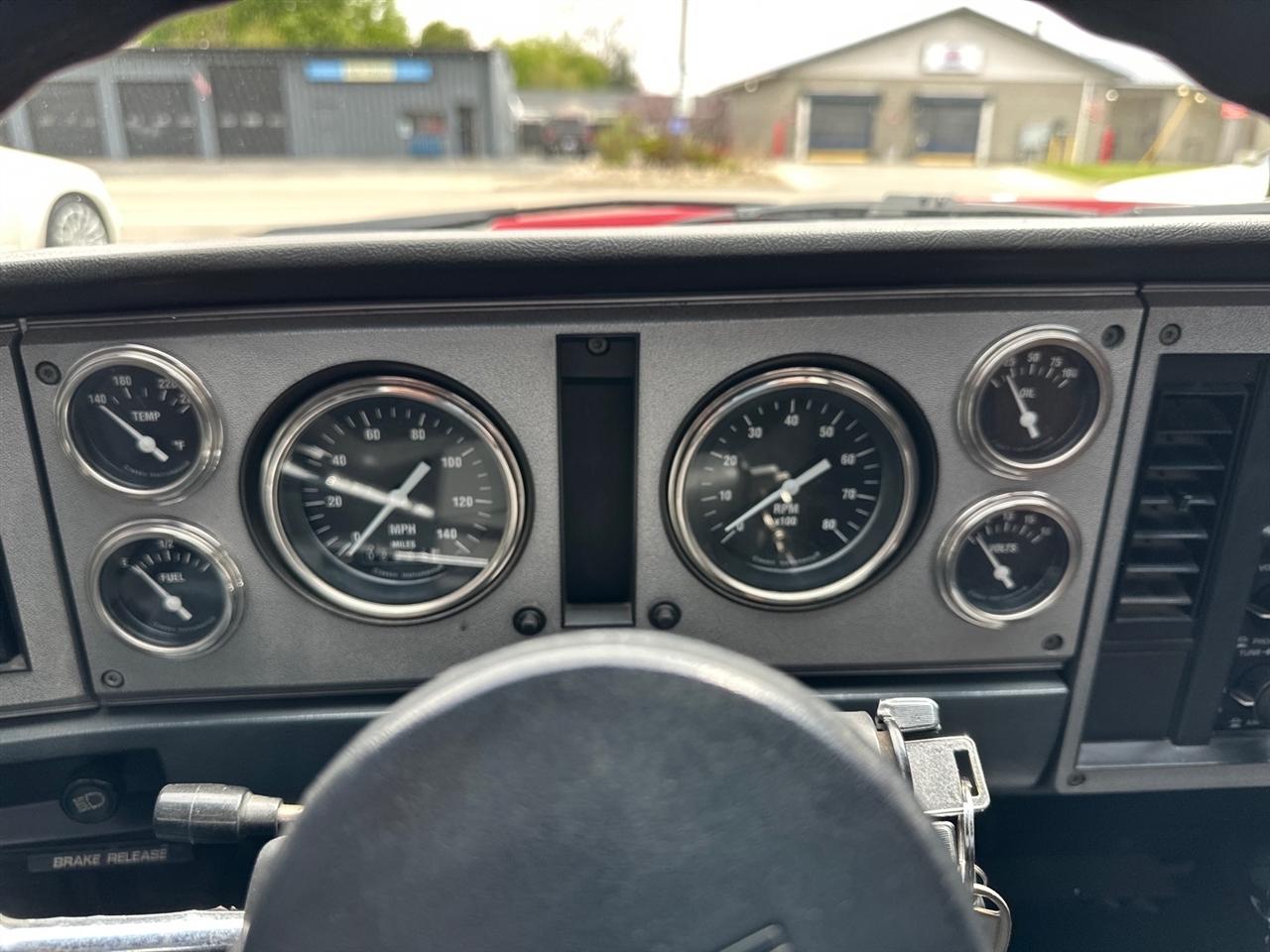 GMC S-15  1982