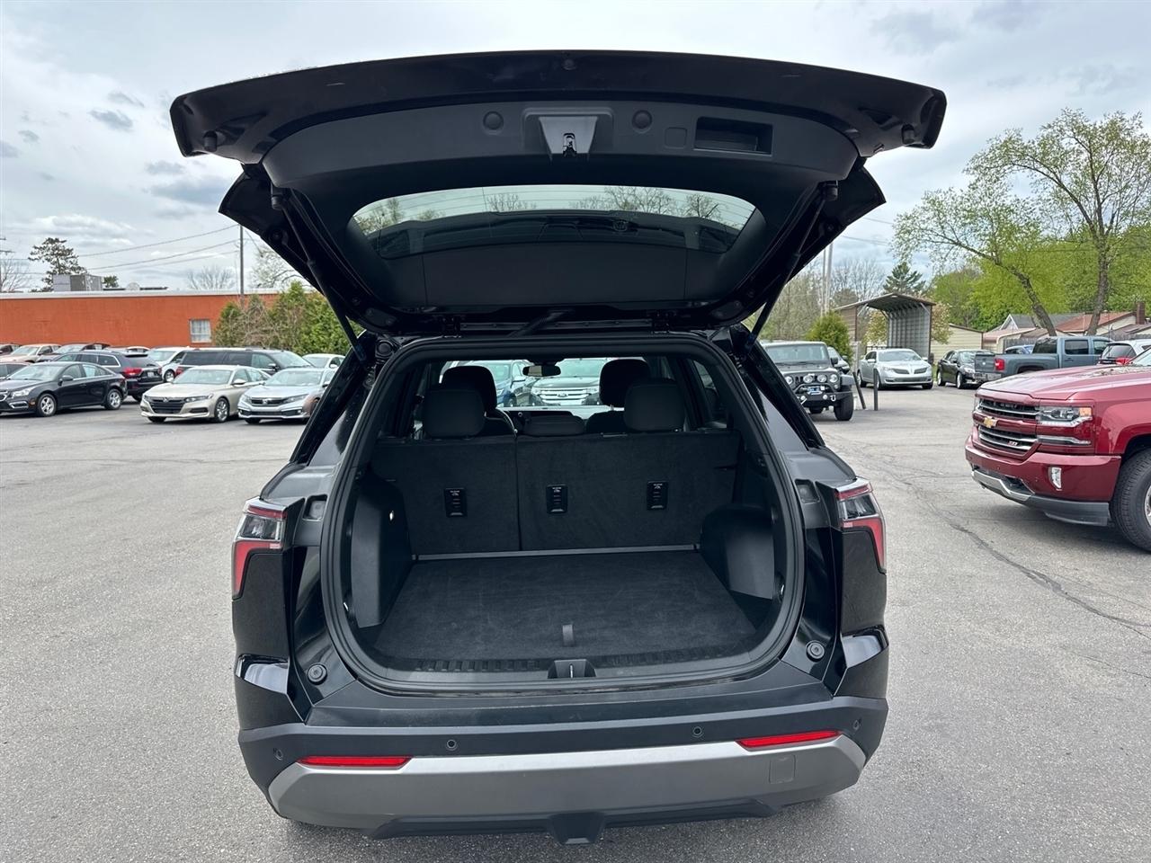 Chevrolet Equinox AWD 4dr LT w/2LT 2025