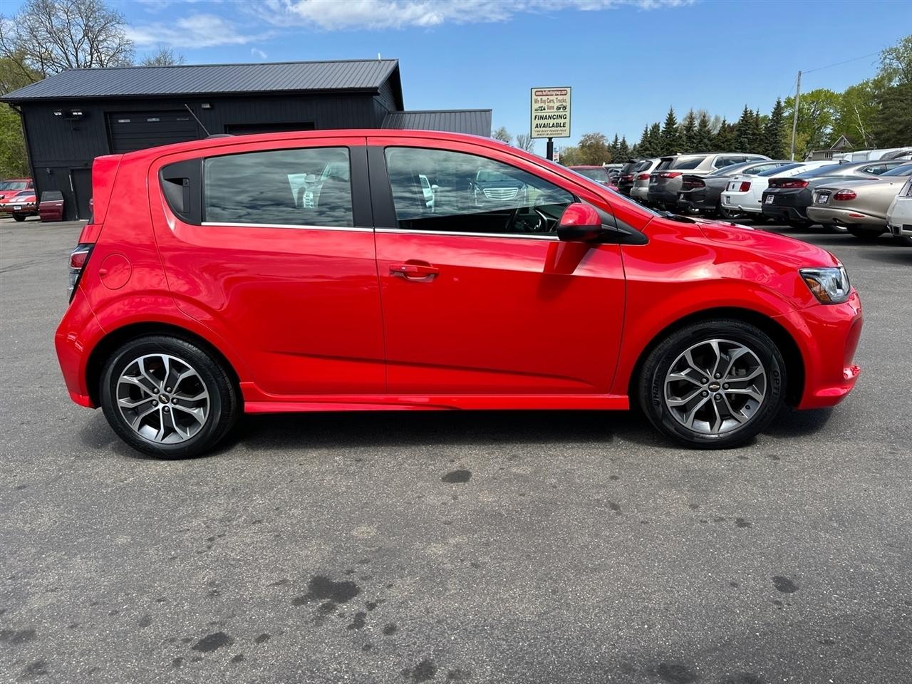 Chevrolet Sonic 5dr HB Auto LT w/1SD 2017