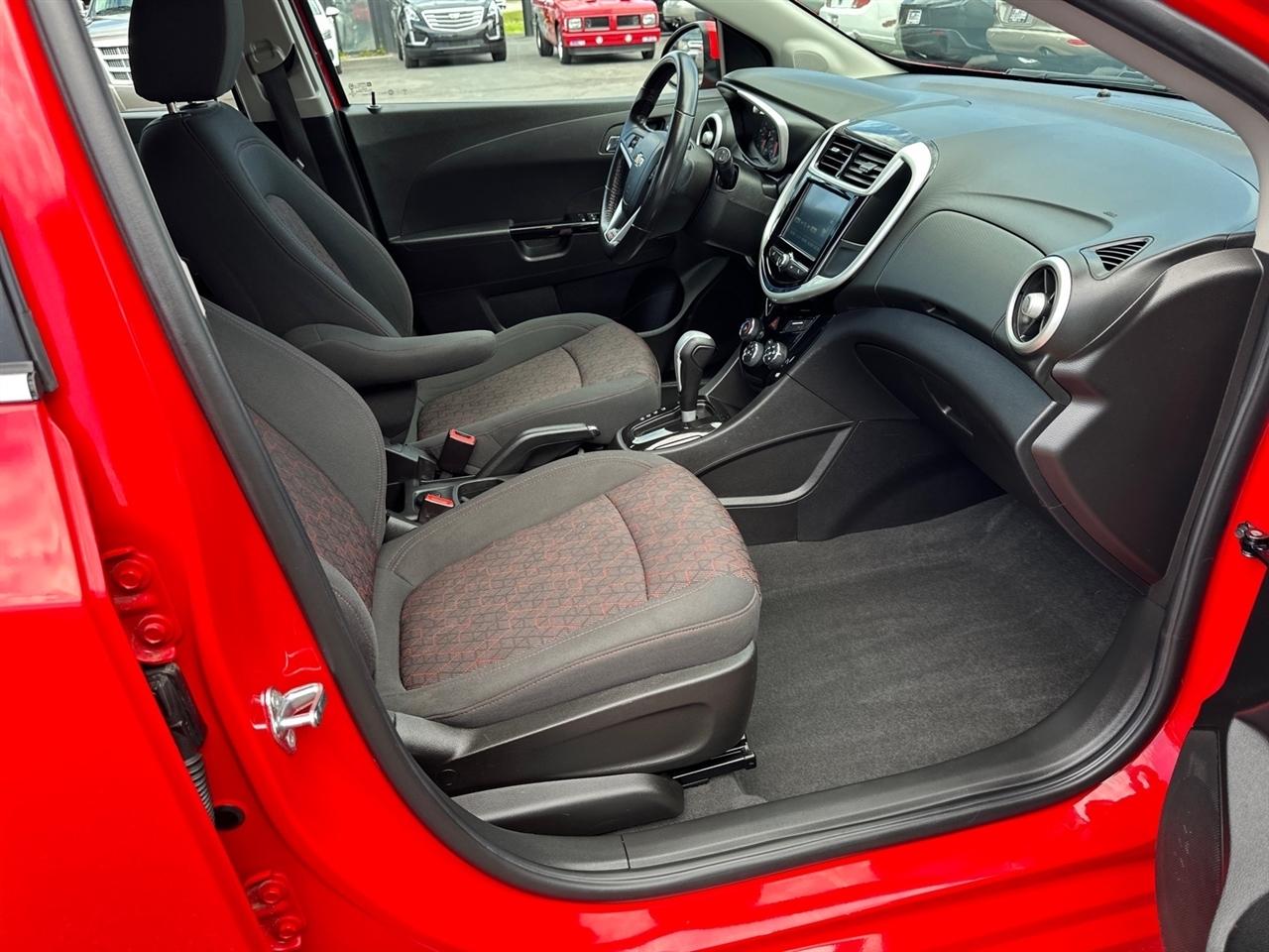 Chevrolet Sonic 5dr HB Auto LT w/1SD 2017