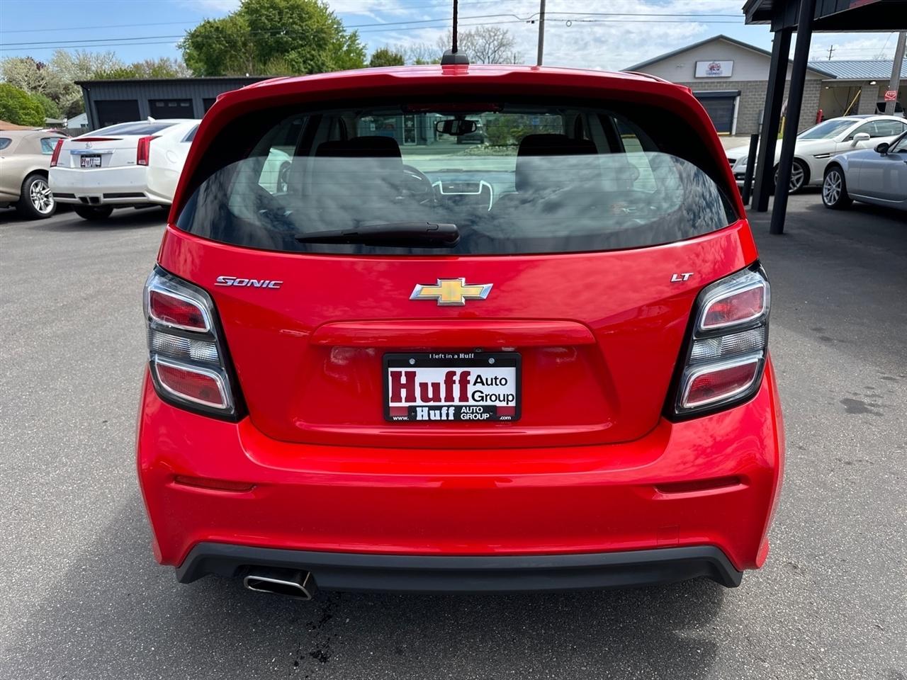 Chevrolet Sonic 5dr HB Auto LT w/1SD 2017