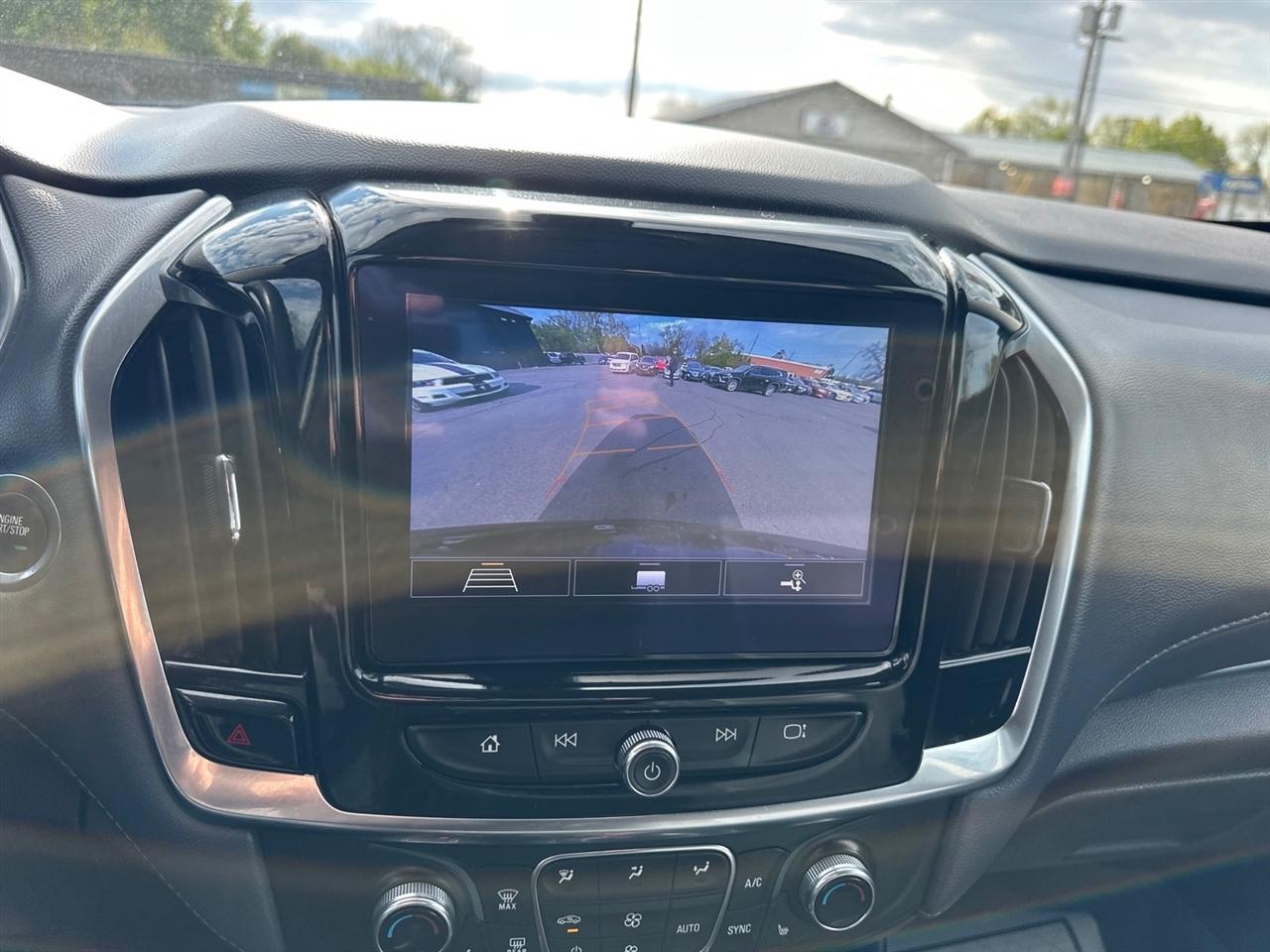 Chevrolet Traverse AWD 4dr LT Leather 2021