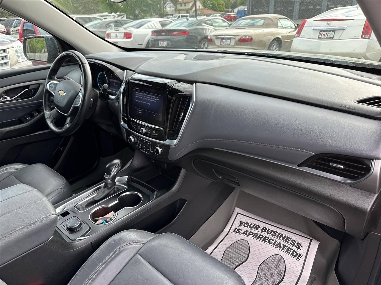 Chevrolet Traverse AWD 4dr LT Leather 2021