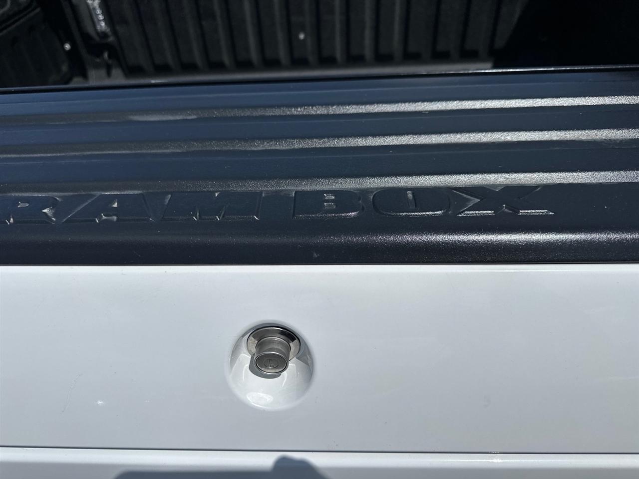 RAM 2500 Tradesman 4x4 Crew Cab 6'4" Box 2018