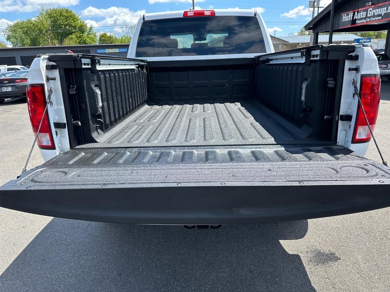 RAM 2500 Tradesman 4x4 Crew Cab 6'4" Box 2018