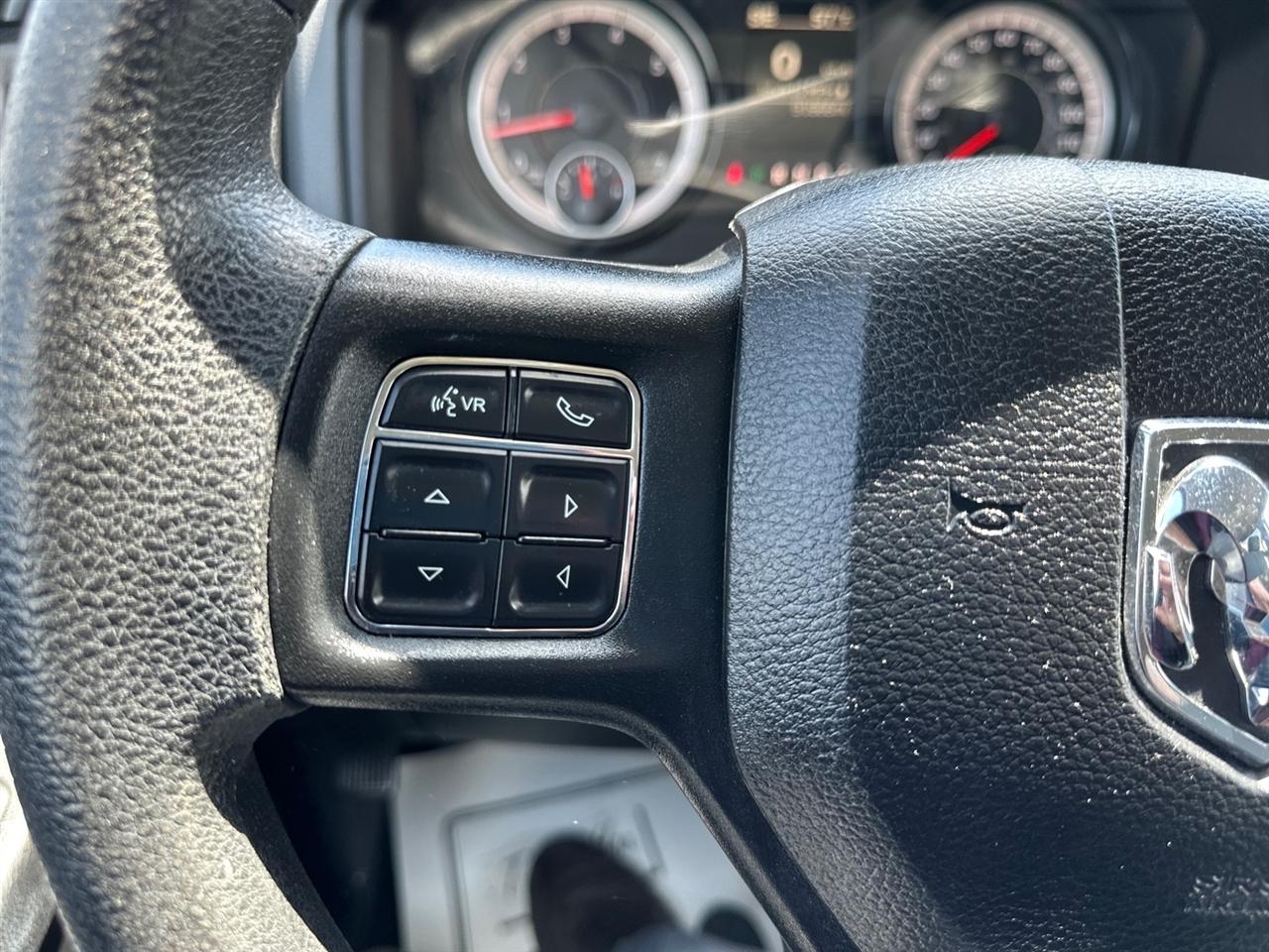 RAM 2500 Tradesman 4x4 Crew Cab 6'4" Box 2018