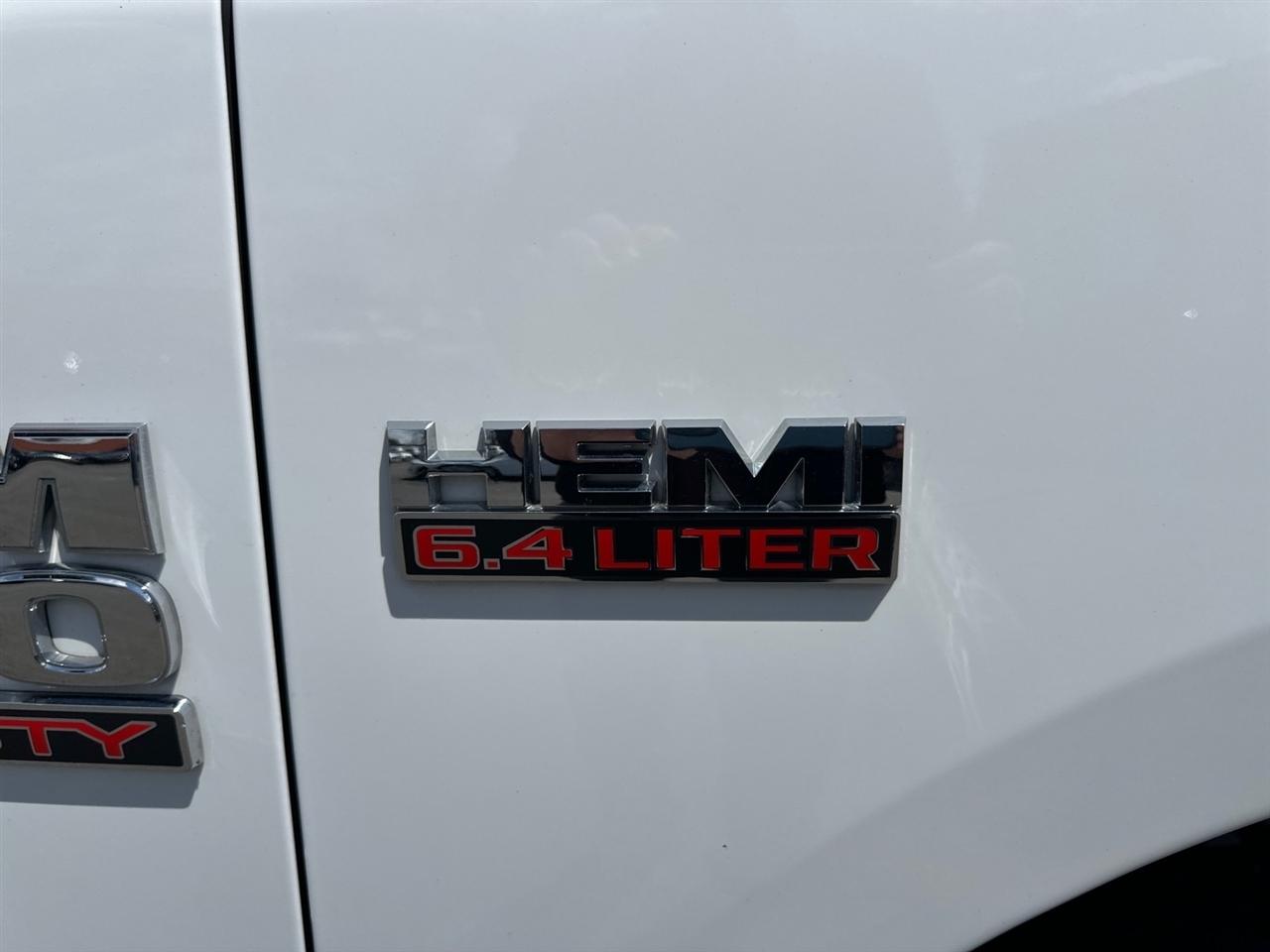 RAM 2500 Tradesman 4x4 Crew Cab 6'4" Box 2018