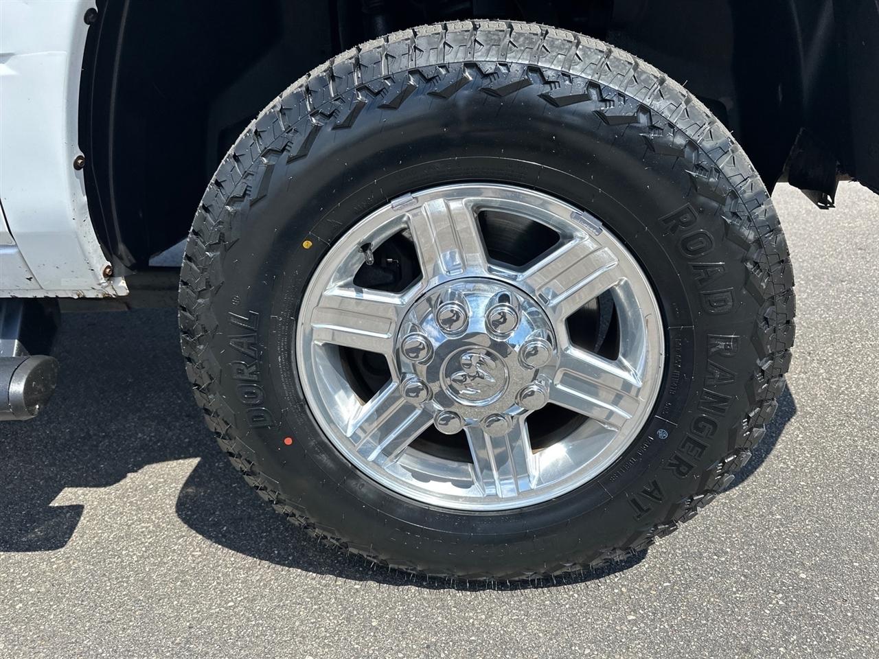 RAM 2500 Tradesman 4x4 Crew Cab 6'4" Box 2018