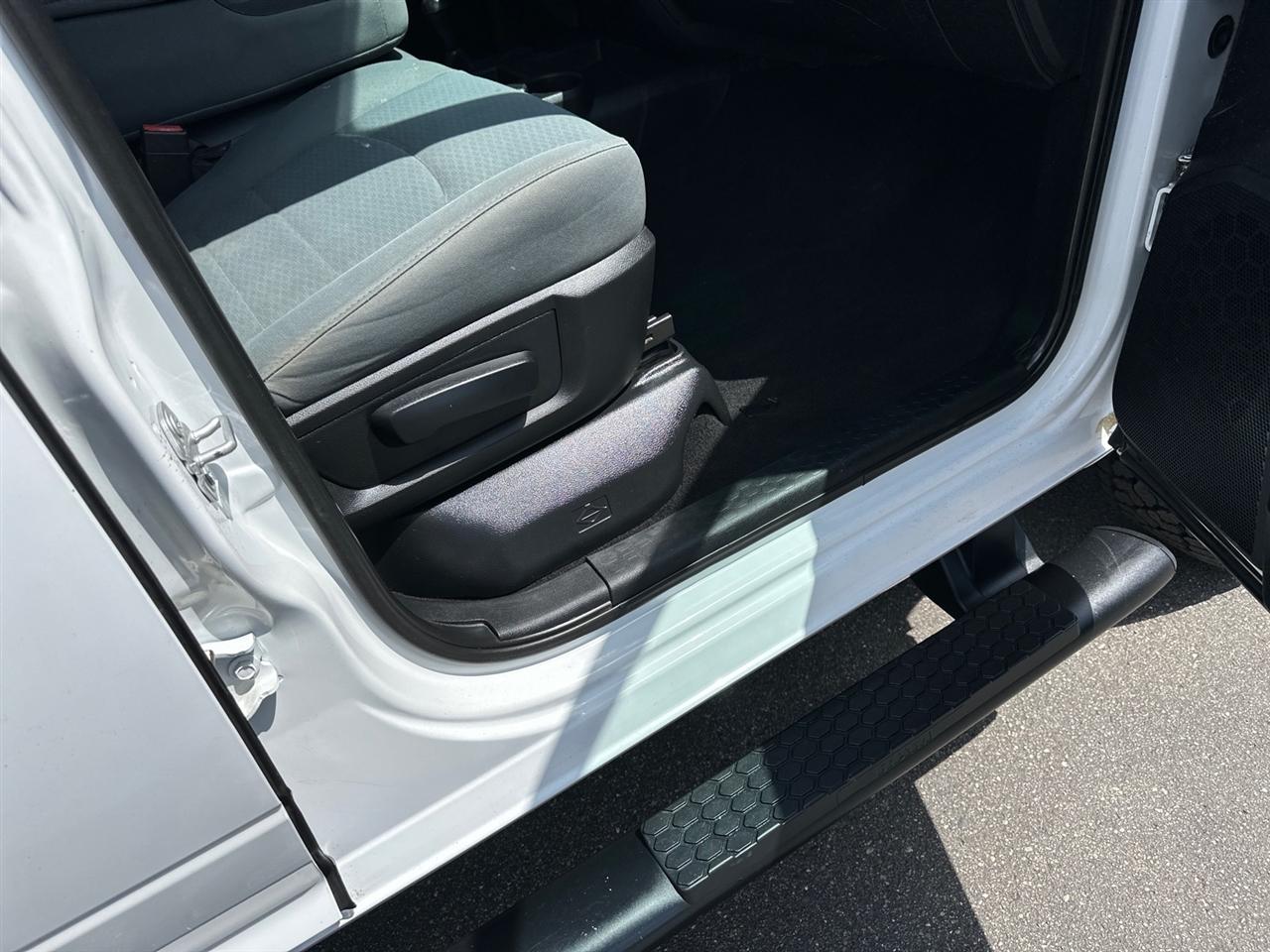 RAM 2500 Tradesman 4x4 Crew Cab 6'4" Box 2018