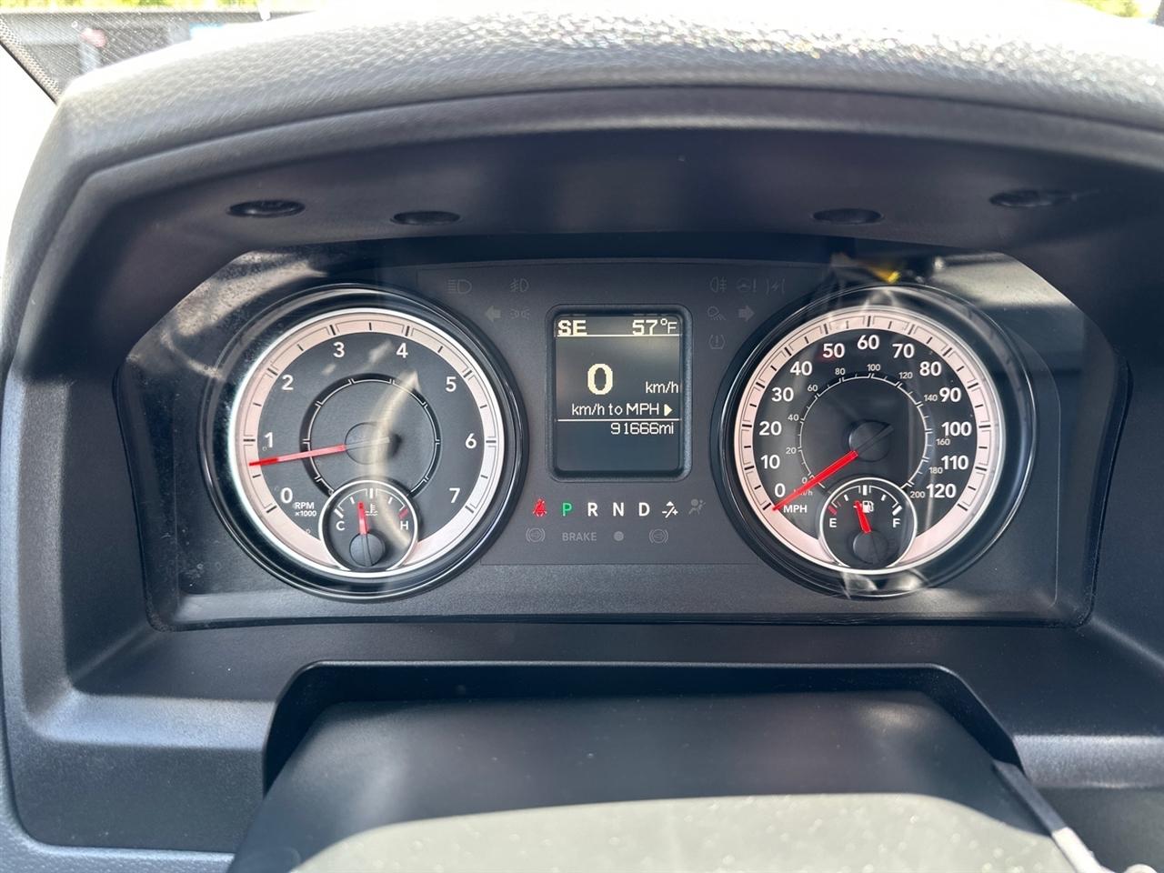 RAM 2500 Tradesman 4x4 Crew Cab 6'4" Box 2018