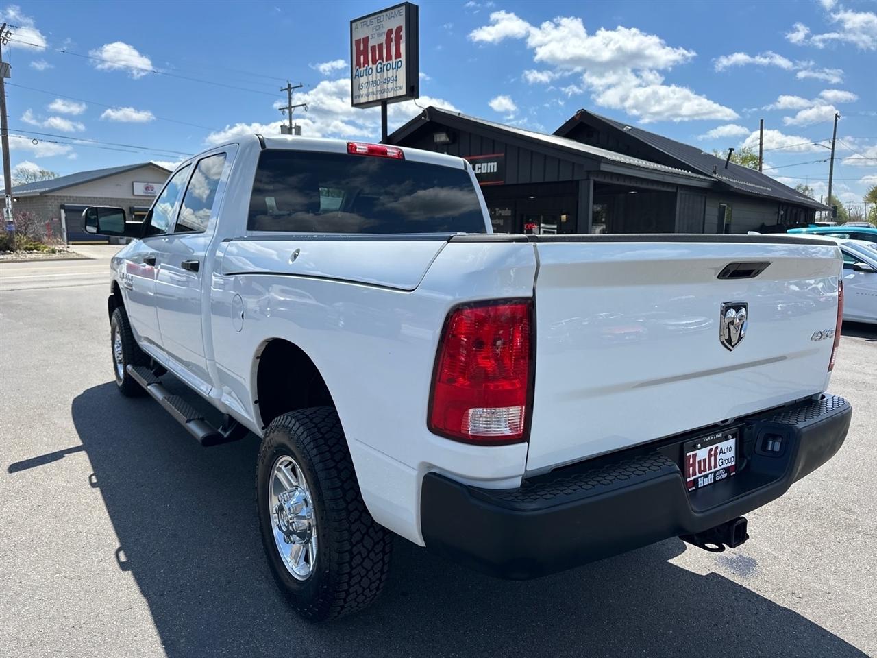 RAM 2500 Tradesman 4x4 Crew Cab 6'4" Box 2018