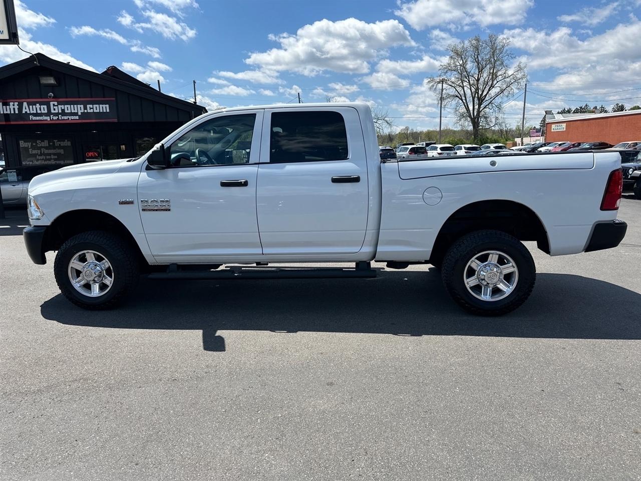 RAM 2500 Tradesman 4x4 Crew Cab 6'4" Box 2018