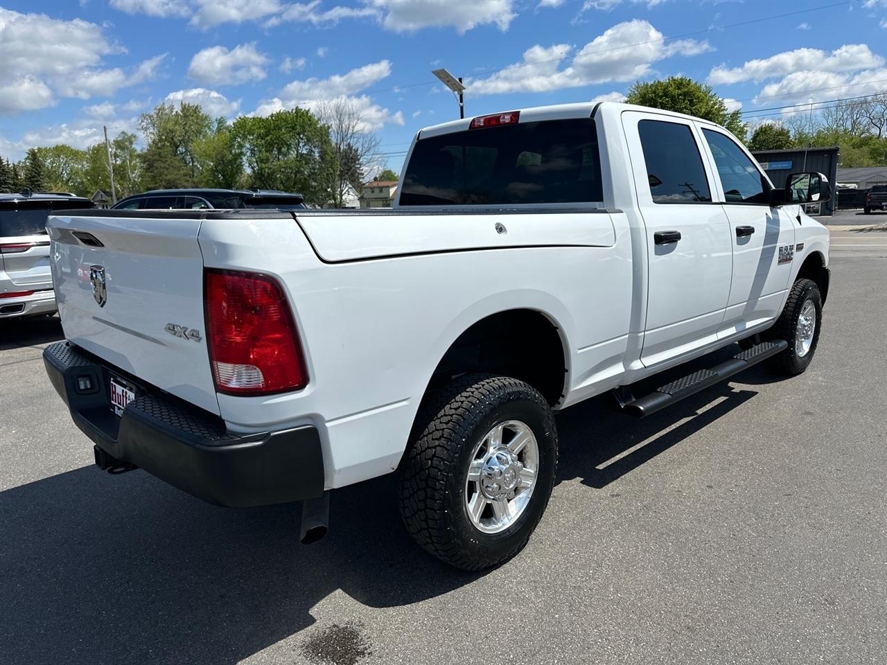 RAM 2500 Tradesman 4x4 Crew Cab 6'4" Box 2018