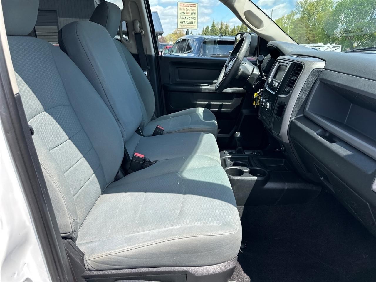 RAM 2500 Tradesman 4x4 Crew Cab 6'4" Box 2018