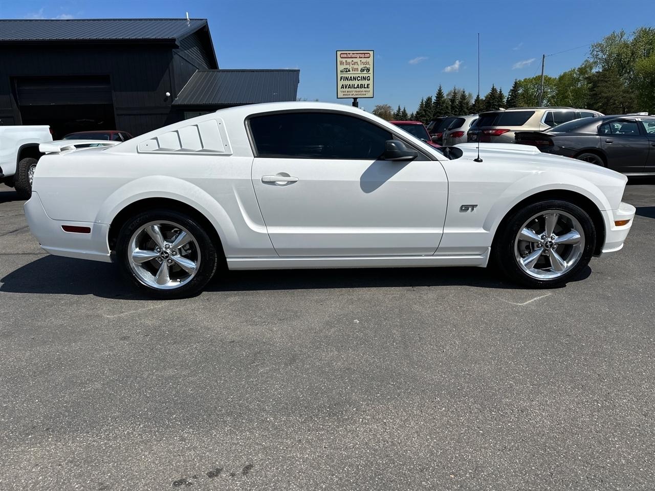 Ford Mustang 2dr Cpe GT Deluxe 2006