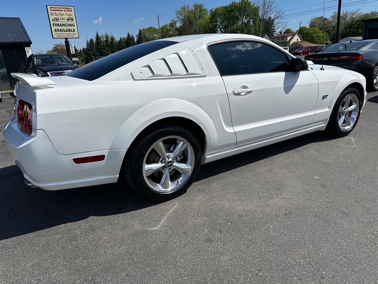 Ford Mustang 2dr Cpe GT Deluxe 2006