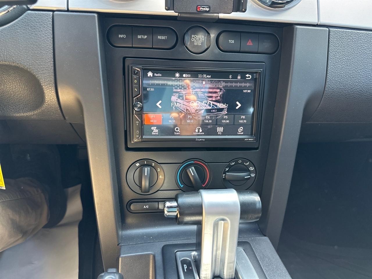 Ford Mustang 2dr Cpe GT Deluxe 2006