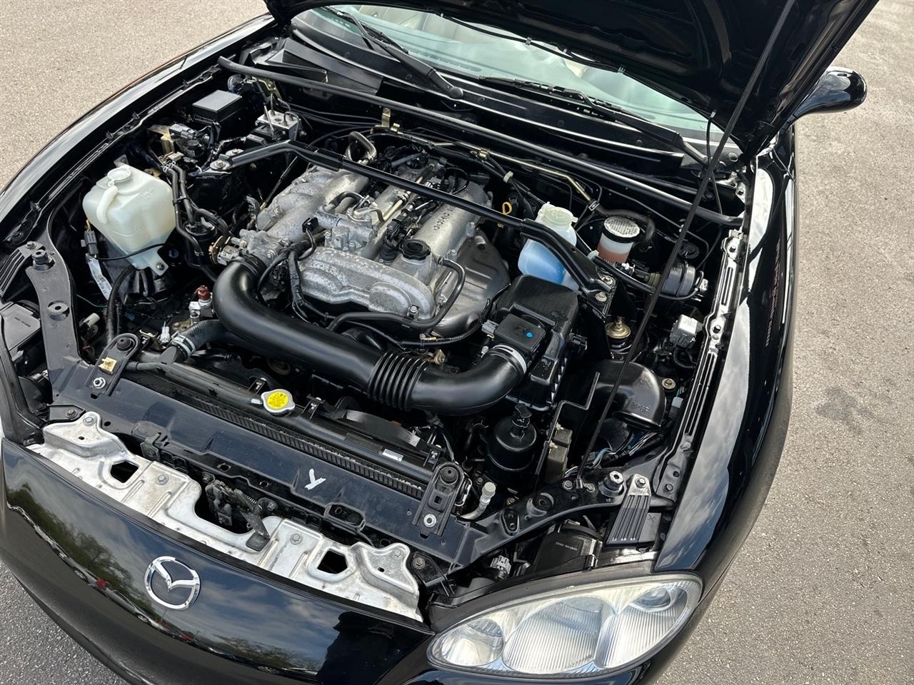 Mazda MX-5 Miata 2dr Conv LS 6-Spd Manual 2004