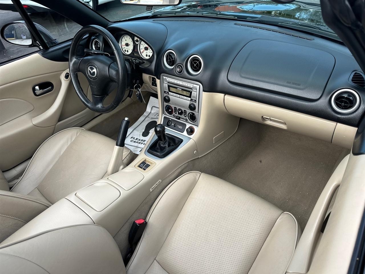 Mazda MX-5 Miata 2dr Conv LS 6-Spd Manual 2004