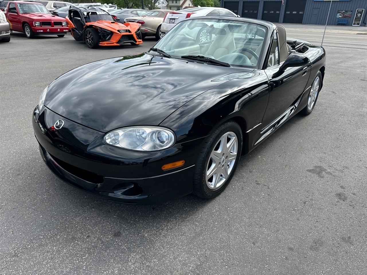 Mazda MX-5 Miata 2dr Conv LS 6-Spd Manual 2004
