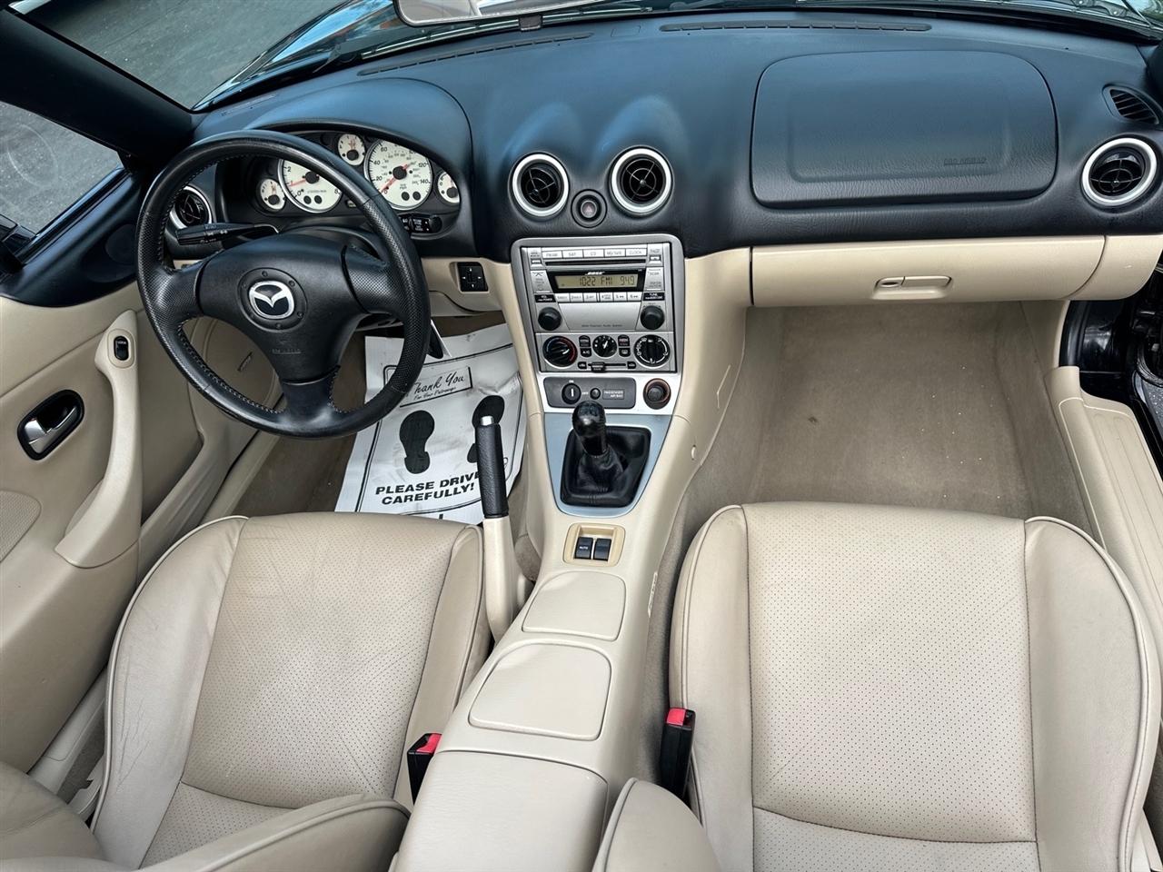 Mazda MX-5 Miata 2dr Conv LS 6-Spd Manual 2004