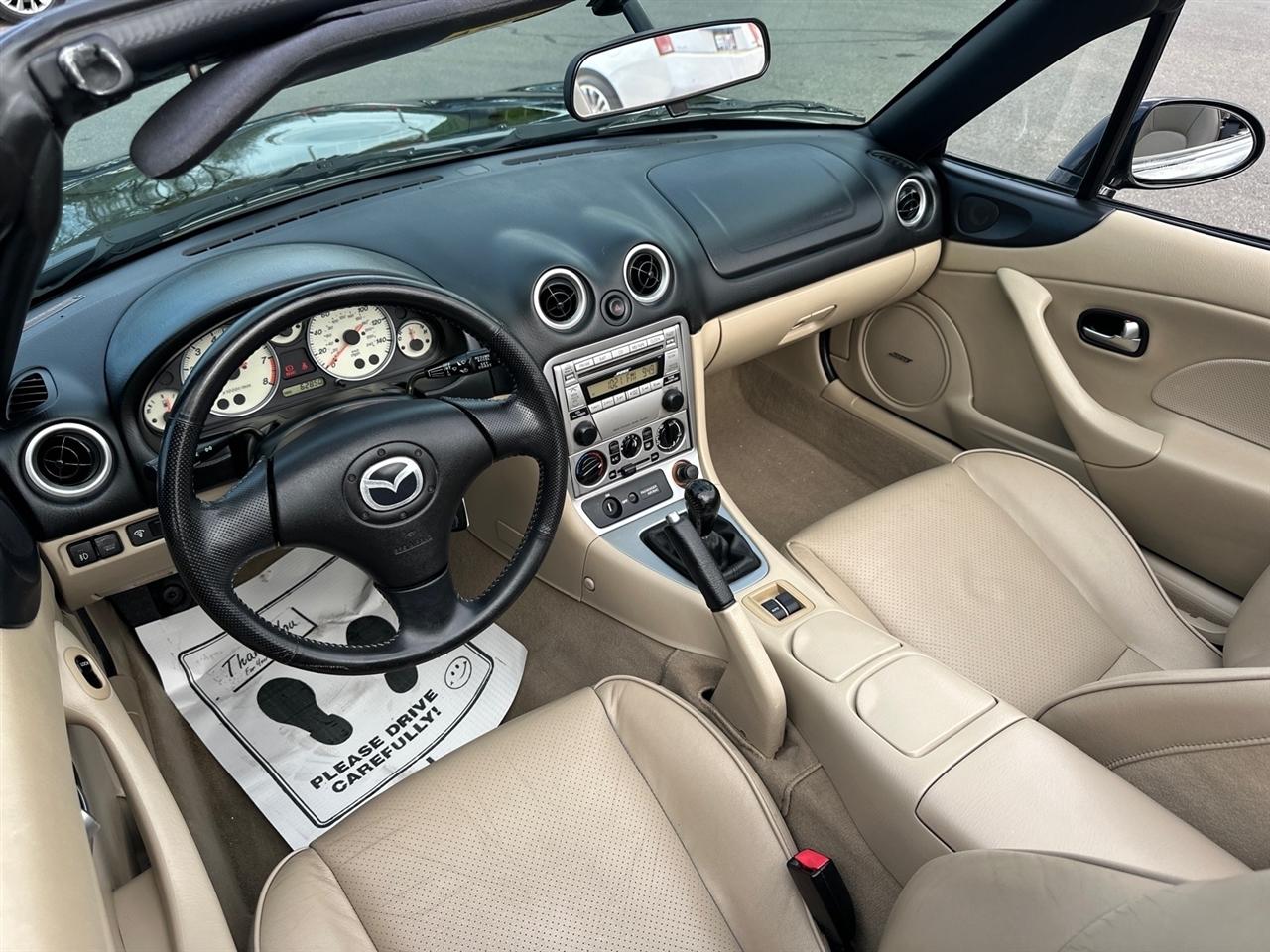 Mazda MX-5 Miata 2dr Conv LS 6-Spd Manual 2004