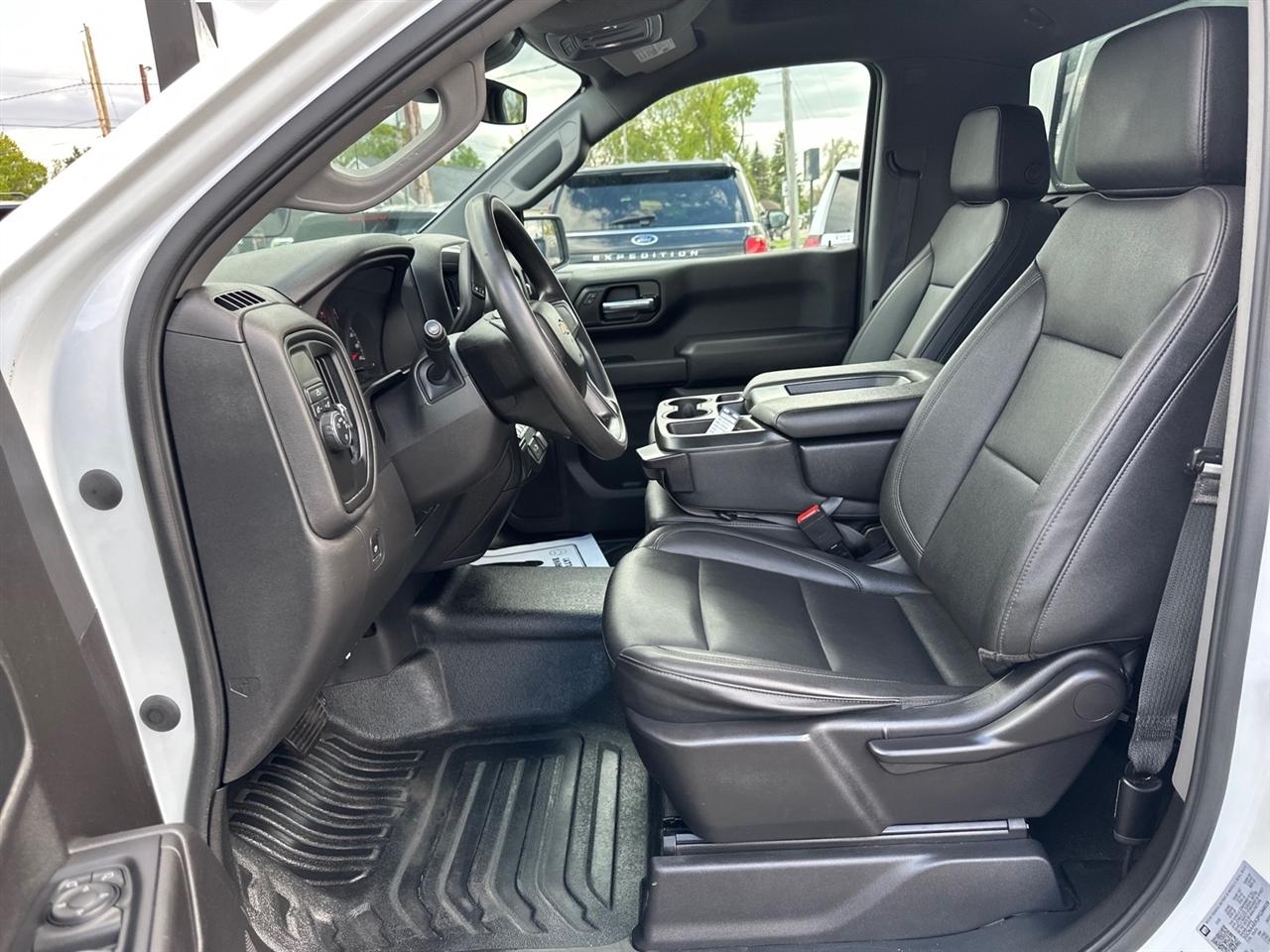 Chevrolet Silverado 1500 2WD Reg Cab 126" Work Truck 2023