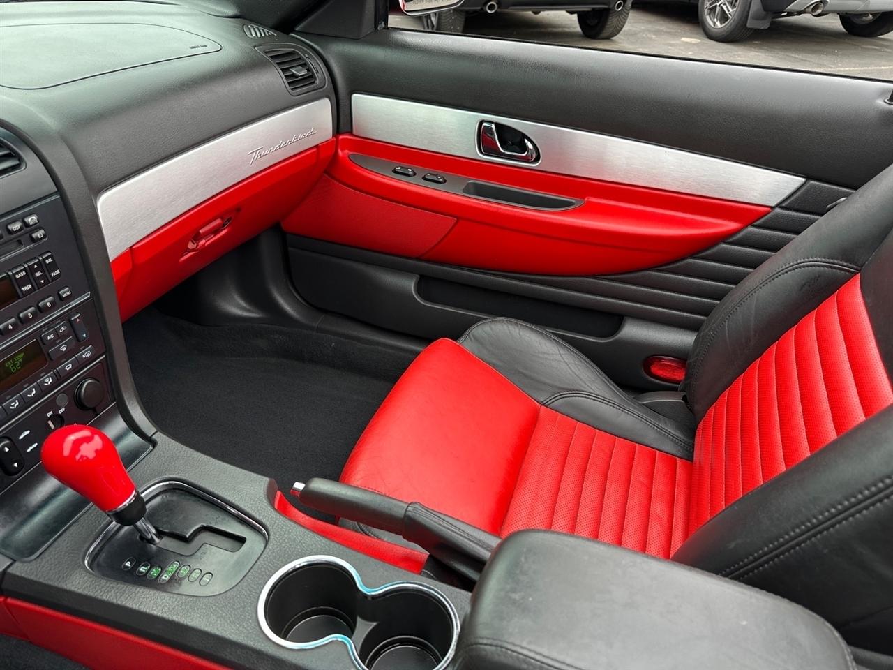 Ford Thunderbird 2dr Convertible Deluxe 2002