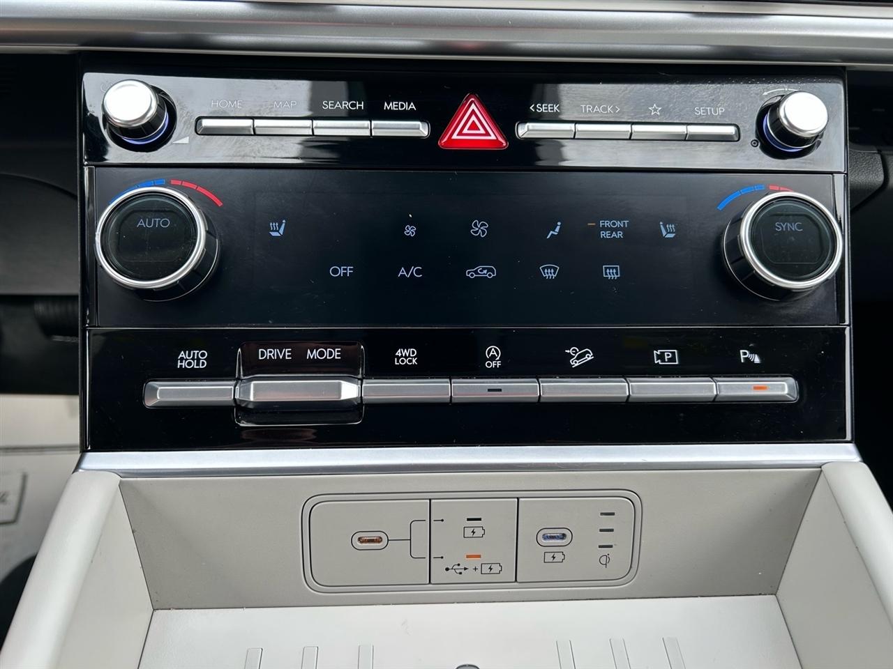 Hyundai Santa Fe SEL AWD 2025