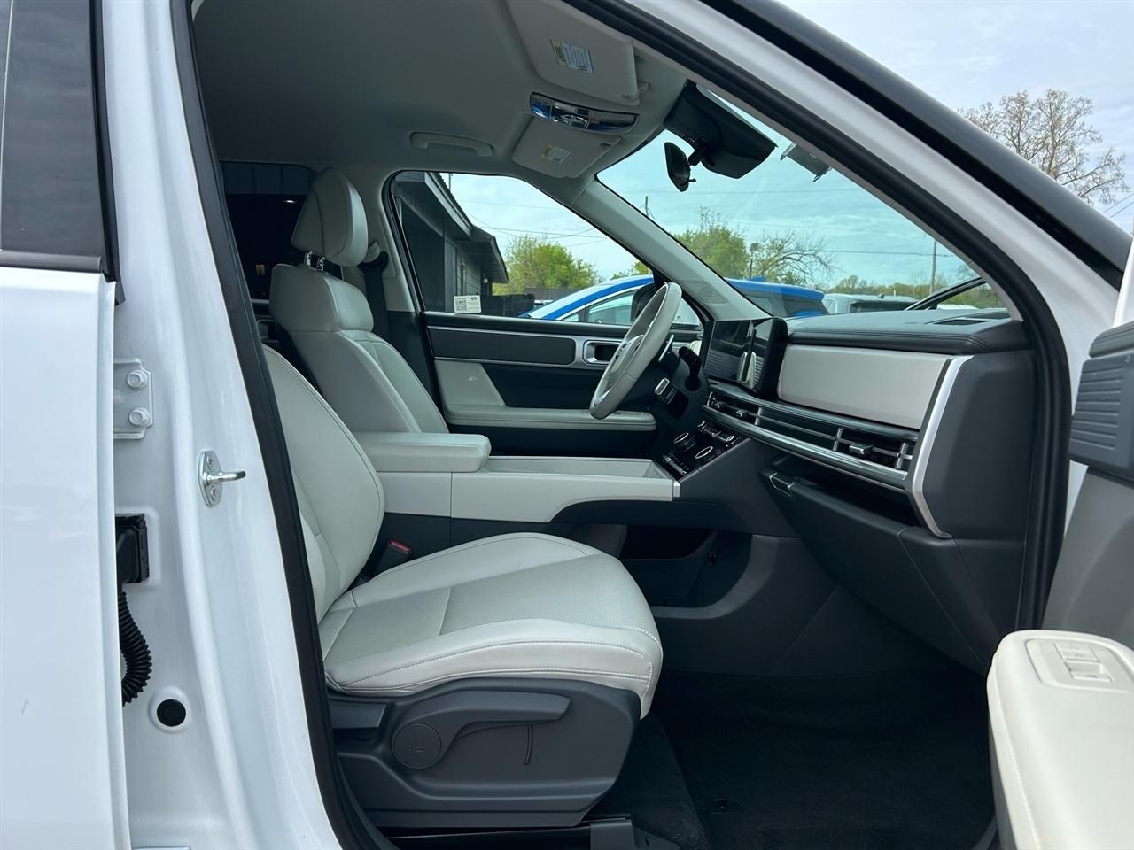 Hyundai Santa Fe SEL AWD 2025