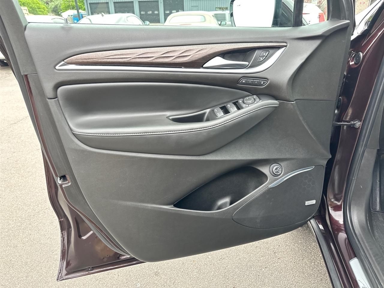 Buick Enclave AWD 4dr Avenir 2022