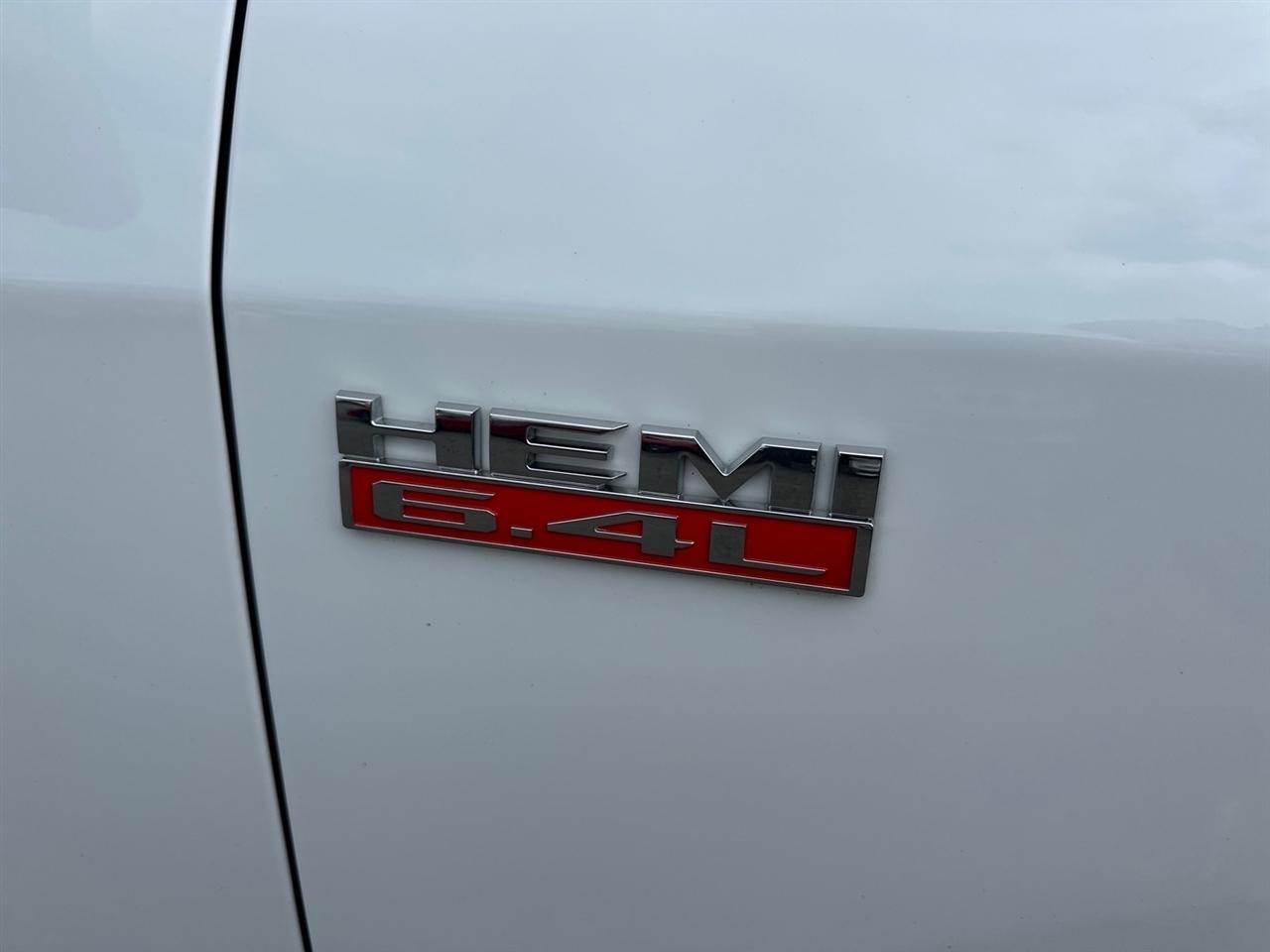 RAM 2500 Tradesman 4x4 Crew Cab 8' Box 2022