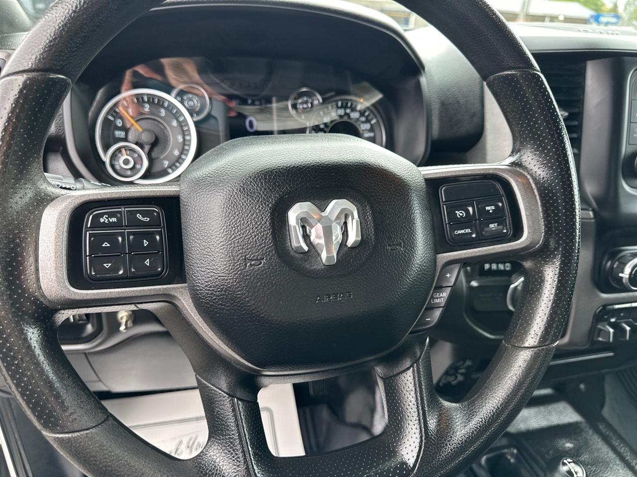 RAM 2500 Tradesman 4x4 Crew Cab 8' Box 2022