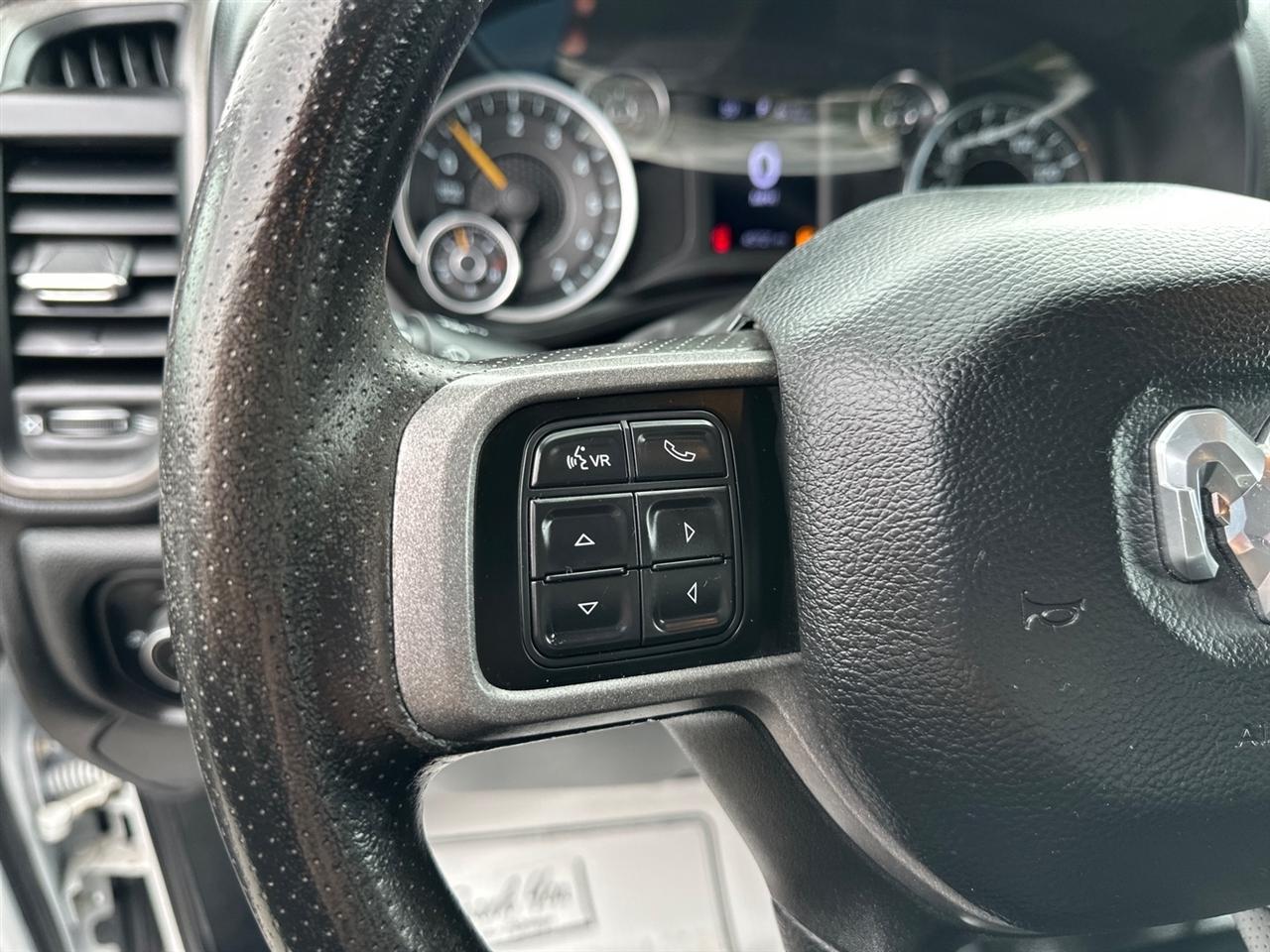 RAM 2500 Tradesman 4x4 Crew Cab 8' Box 2022