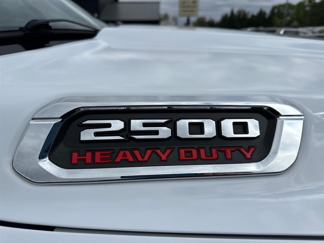 RAM 2500 Tradesman 4x4 Crew Cab 8' Box 2022