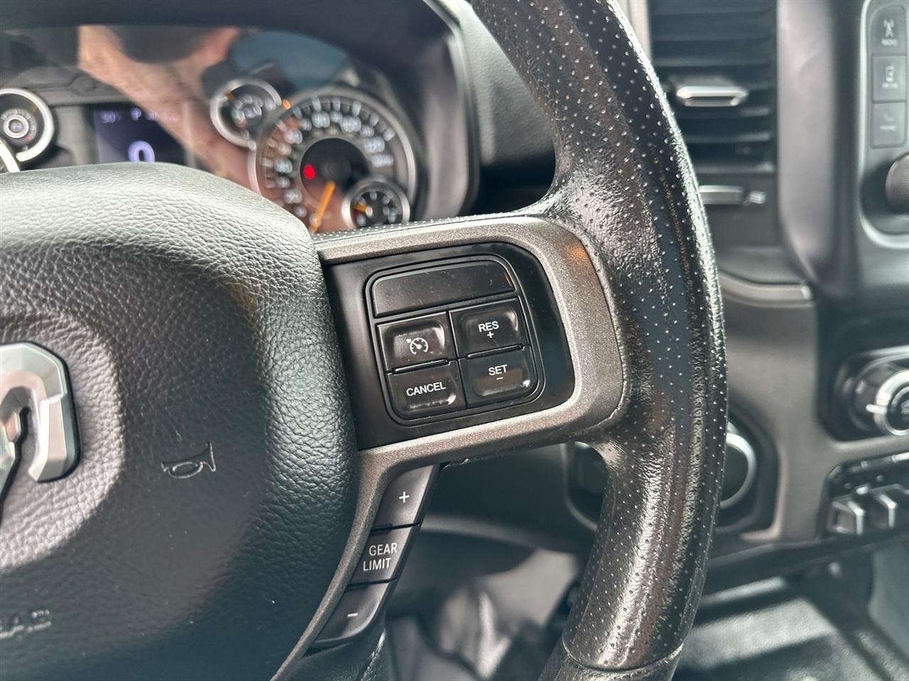 RAM 2500 Tradesman 4x4 Crew Cab 8' Box 2022