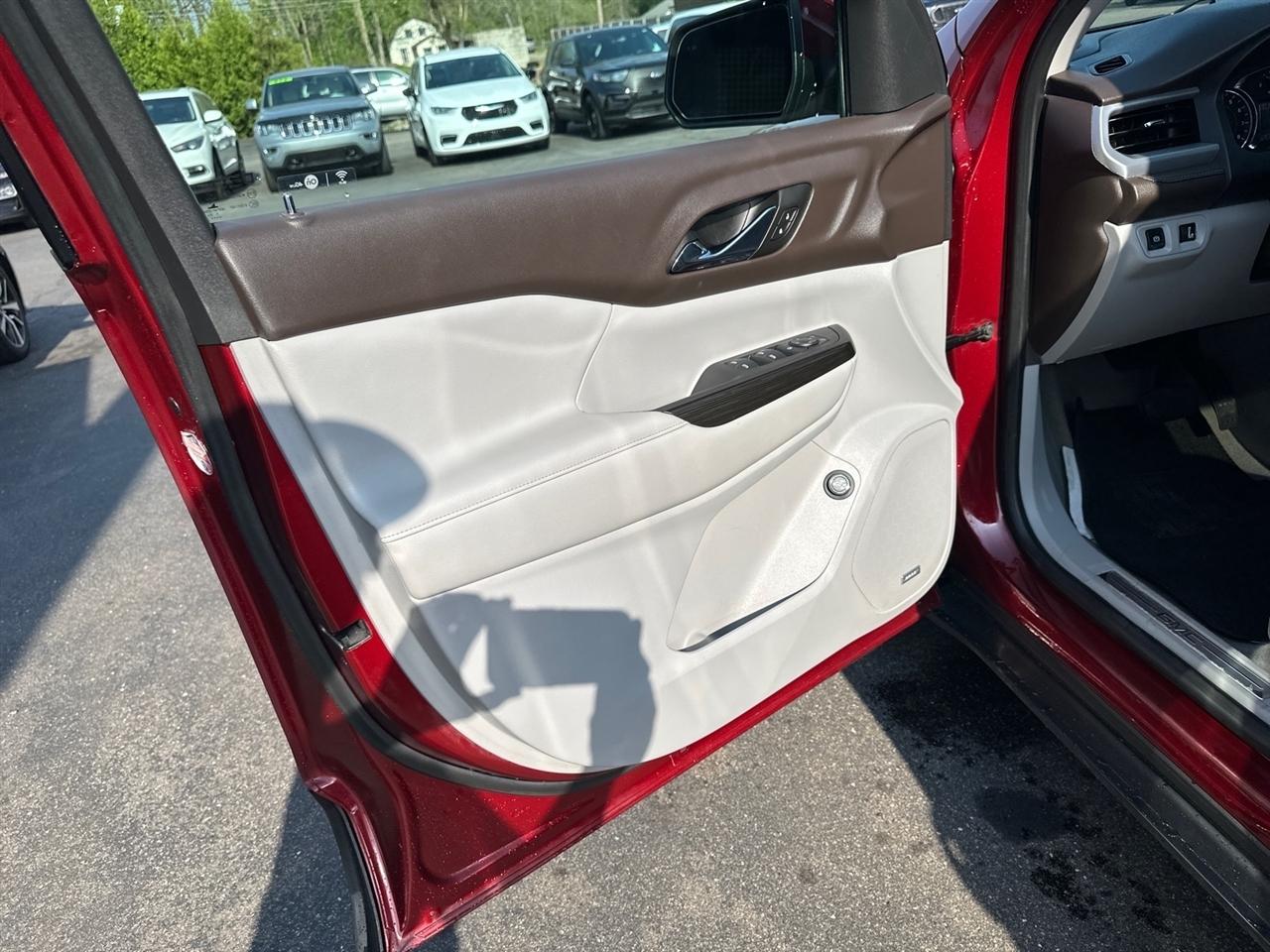 GMC Acadia AWD 4dr SLT w/SLT-1 2017