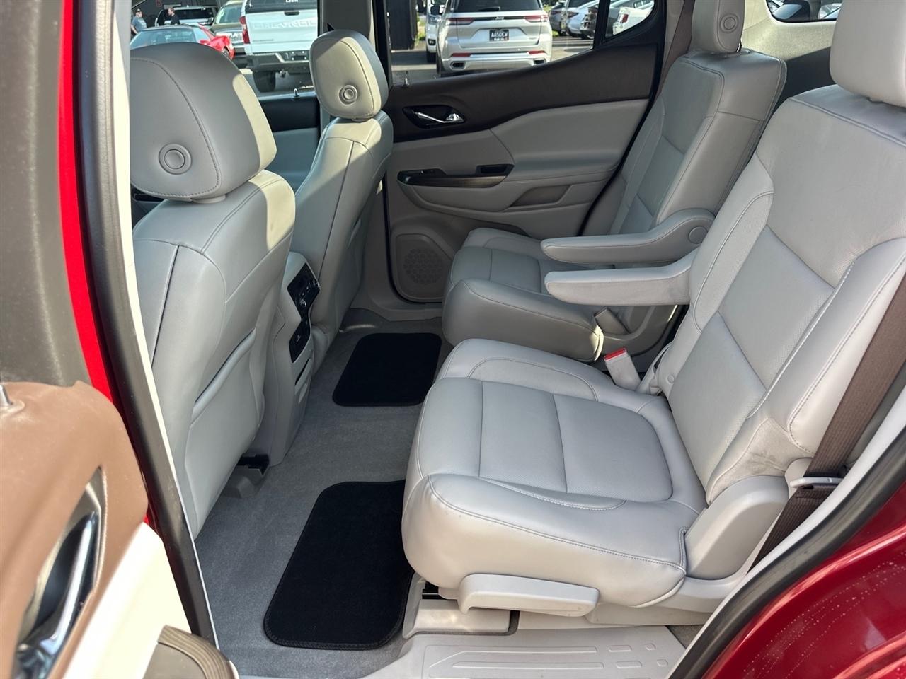 GMC Acadia AWD 4dr SLT w/SLT-1 2017
