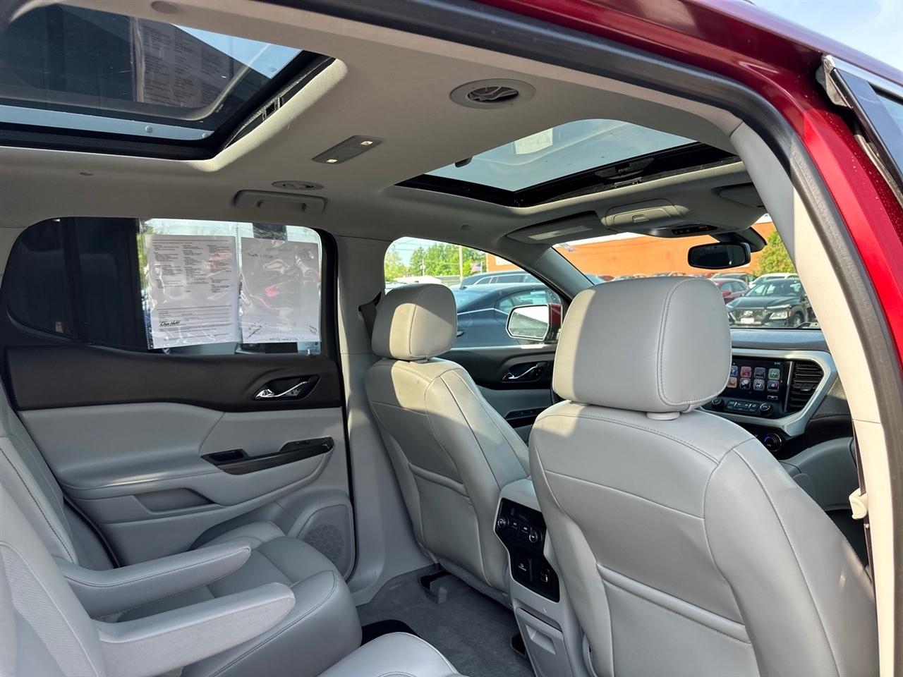 GMC Acadia AWD 4dr SLT w/SLT-1 2017