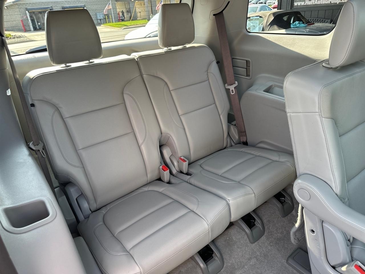GMC Acadia AWD 4dr SLT w/SLT-1 2017