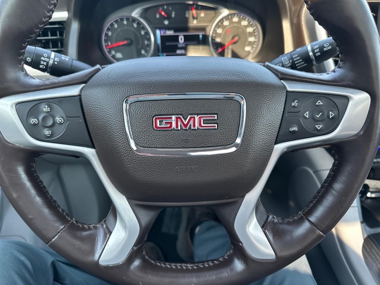 GMC Acadia AWD 4dr SLT w/SLT-1 2017