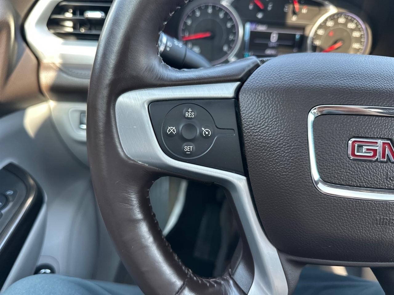 GMC Acadia AWD 4dr SLT w/SLT-1 2017