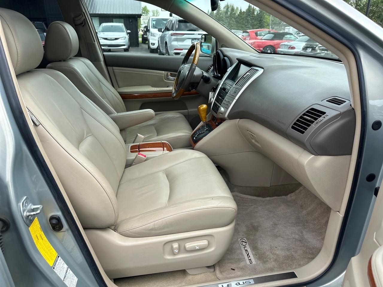 Lexus RX 330 4dr SUV AWD 2004