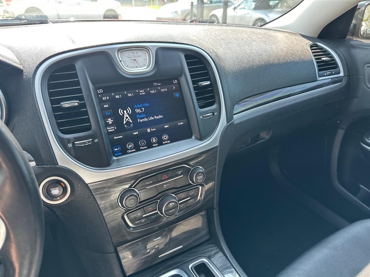 Chrysler 300 Touring RWD 2020
